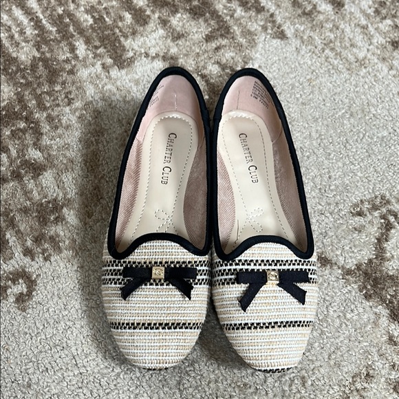 Charter Club Elegant Black Flats with Chic Design and Comfortable Fit - Picture 1 of 6